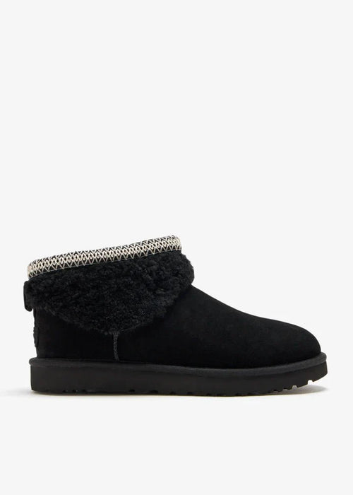 UGG Classic Ultra Mini Maxi Curly boots