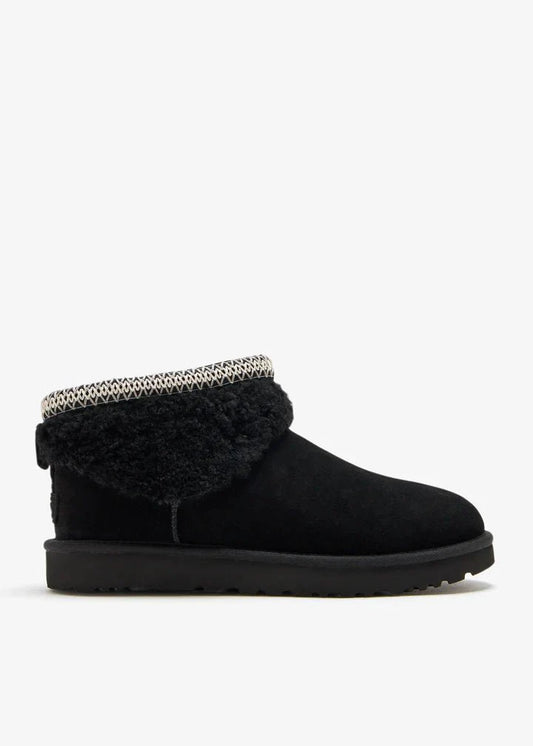 UGG Classic Ultra Mini Maxi Curly boots