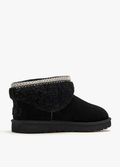 UGG Classic Ultra Mini Maxi Curly boots